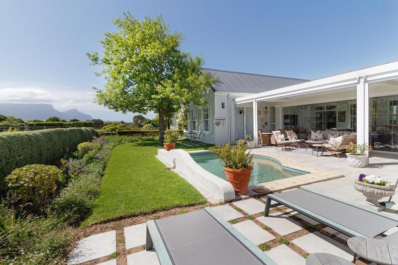 To Let 3 Bedroom Property for Rent in Steenberg Estate Western Cape